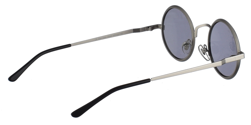 Στρογγυλά unisex μεταλλικά γυαλιά ηλίου HT 1970 με ασημί μεταλλικό σκελετό και σκούρους γκρι polarized φακούς της εταιρίας Hi Tek για όλα τα πρόσωπα.