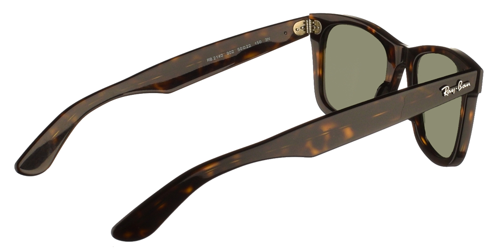 Τετράγωνα διαχρονικά unisex γυαλιά ηλίου RB 2140 Wayfarer σε καφέ ταρταρούγα και σκούρους πράσινους φακούς της εταιρίας Ray Ban για όλα τα πρόσωπα.