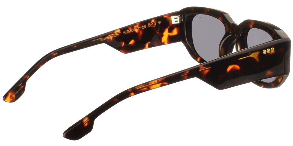 Κοκάλινα unisex γυαλιά ηλίου Rex σε καφέ ταρταρούγα και επίπεδους γκρι polarized φακούς της εταιρίας Komono για όλα τα πρόσωπα.