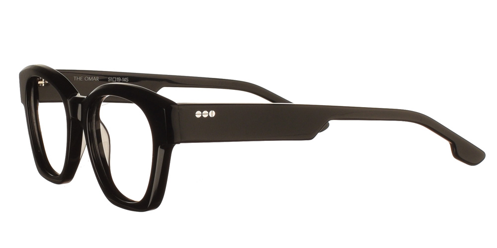 Τετράγωνα κοκάλινα γυναικεία γυαλιά οράσεως Omar μαύρα της εταιρίας Komono κατάλληλα για όλα τα πρόσωπα.